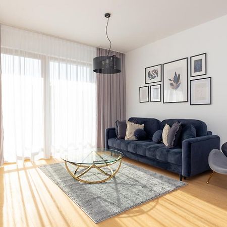 Sadyba Purple Luxury Apartment Варшава Екстер'єр фото